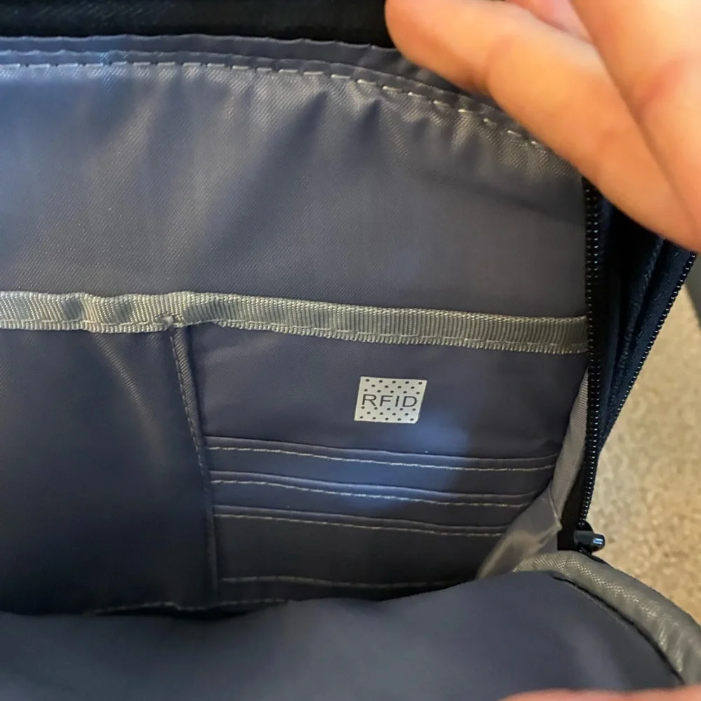 Kroeber Laptop Bag Premium Laptop Briefcase Fits up to 17.3 in Laptop Expands